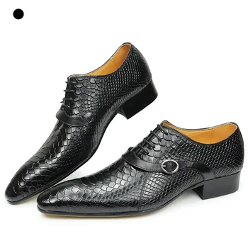 Модельные туфли Оксфорды с узором из змеиной кожи, деловые мужские туфли на шнуровке, формальные современные оксфорды для танцев, украшенные металлической пряжкой